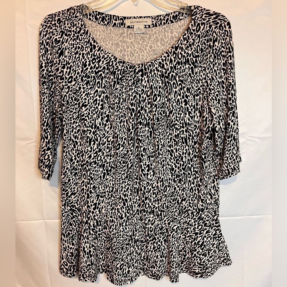 LIZ CLAIBORNE, Quarter Sleeve White/Black Animal Print Round Neck, Blouse, M